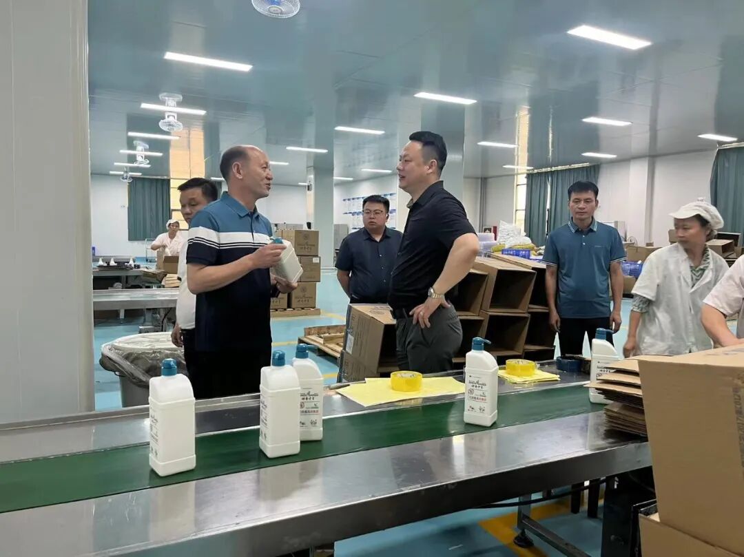 Congjiang County Leaders Visit Lixiang Group Headquarters for Inspection
